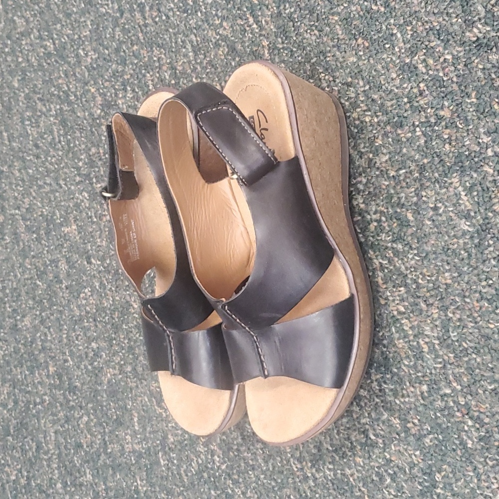 Clark's black size 6 sandals